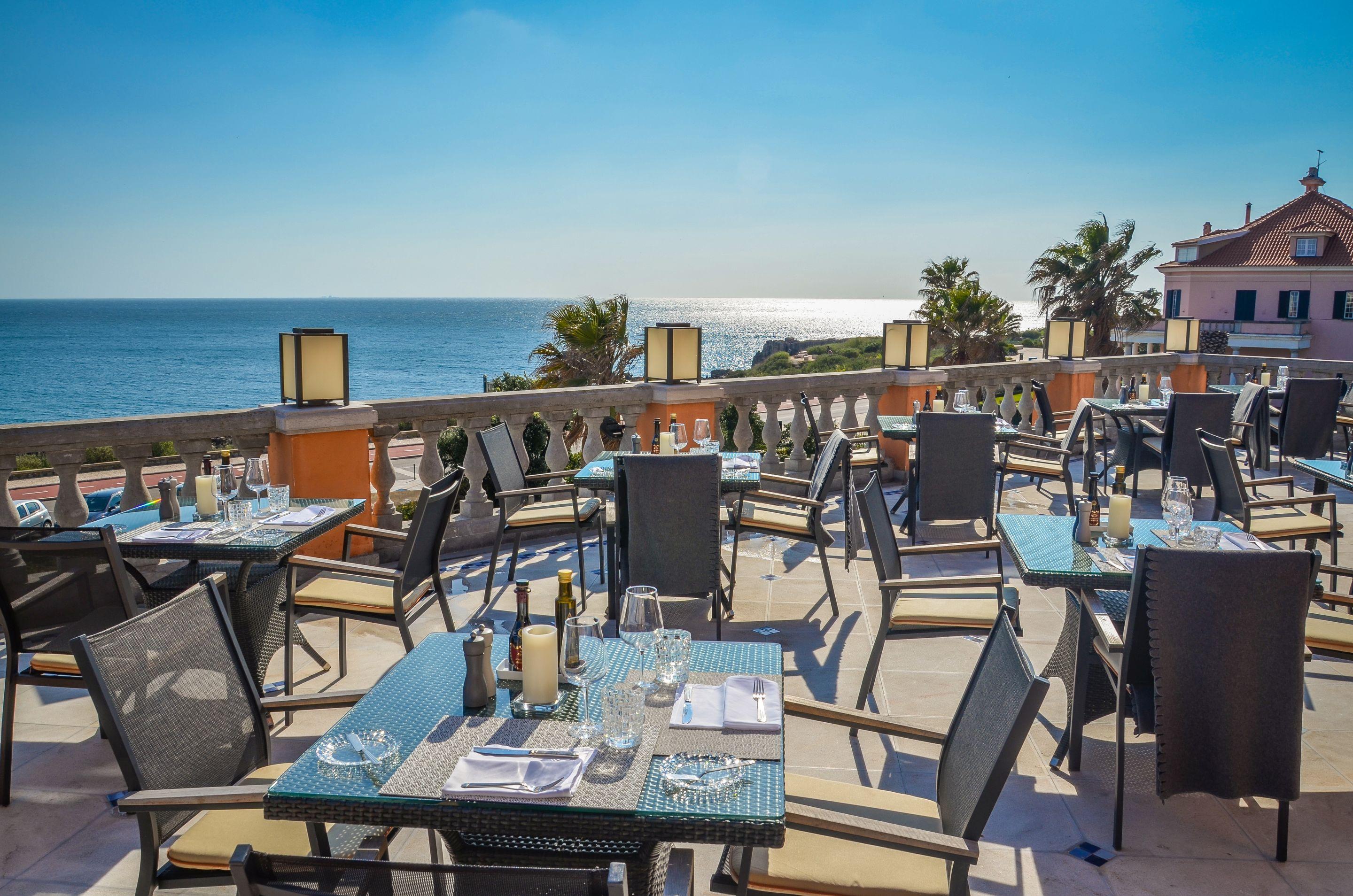 Grande Real Villa Italia Hotel & Spa Віавіа Zewnętrze zdjęcie The rooftop terrace at the Hotel Indigo San Diego