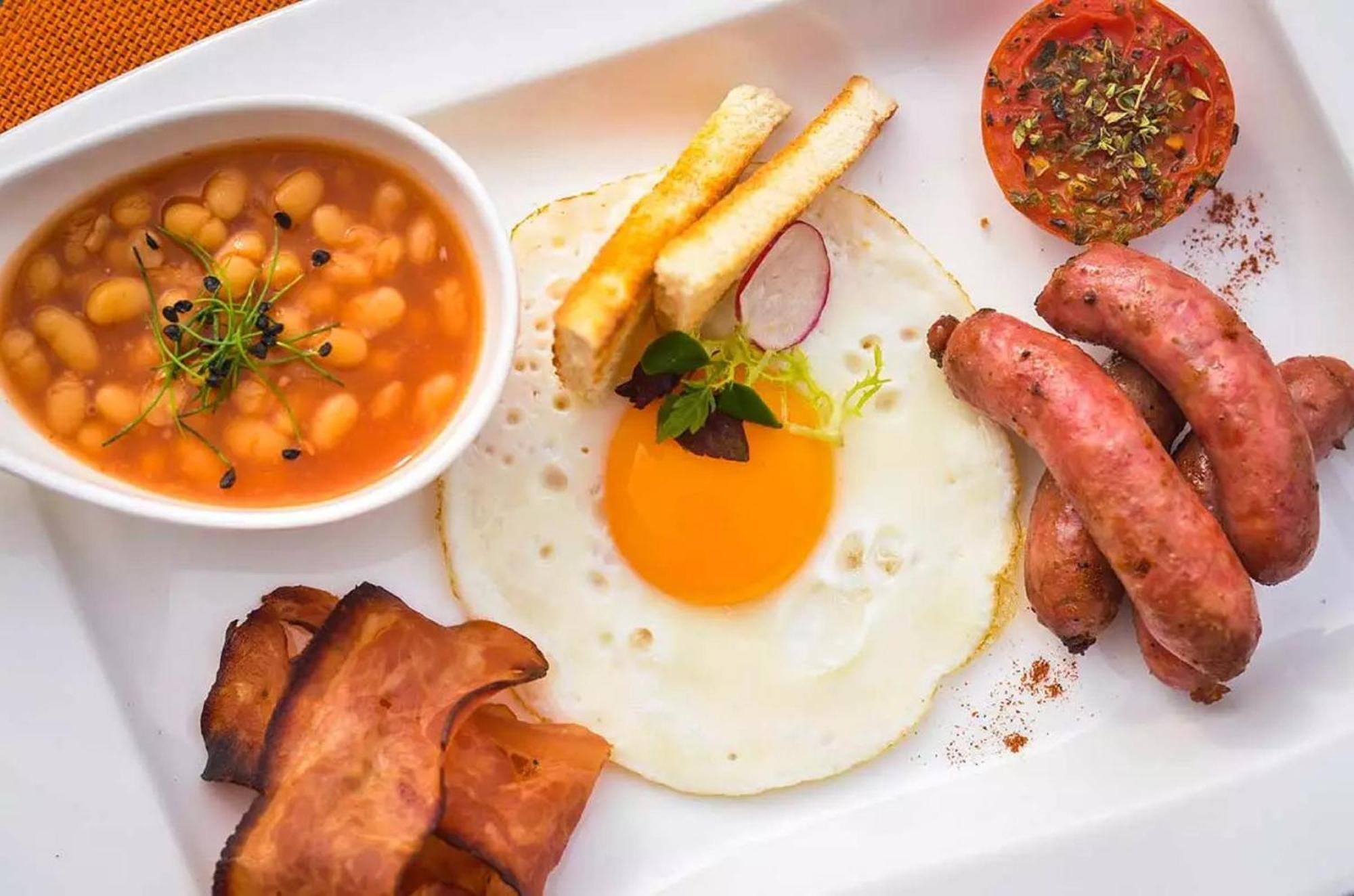 Grande Real Villa Italia Hotel & Spa Віавіа Zewnętrze zdjęcie A typical English breakfast
